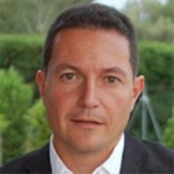 埃米利奥Castella