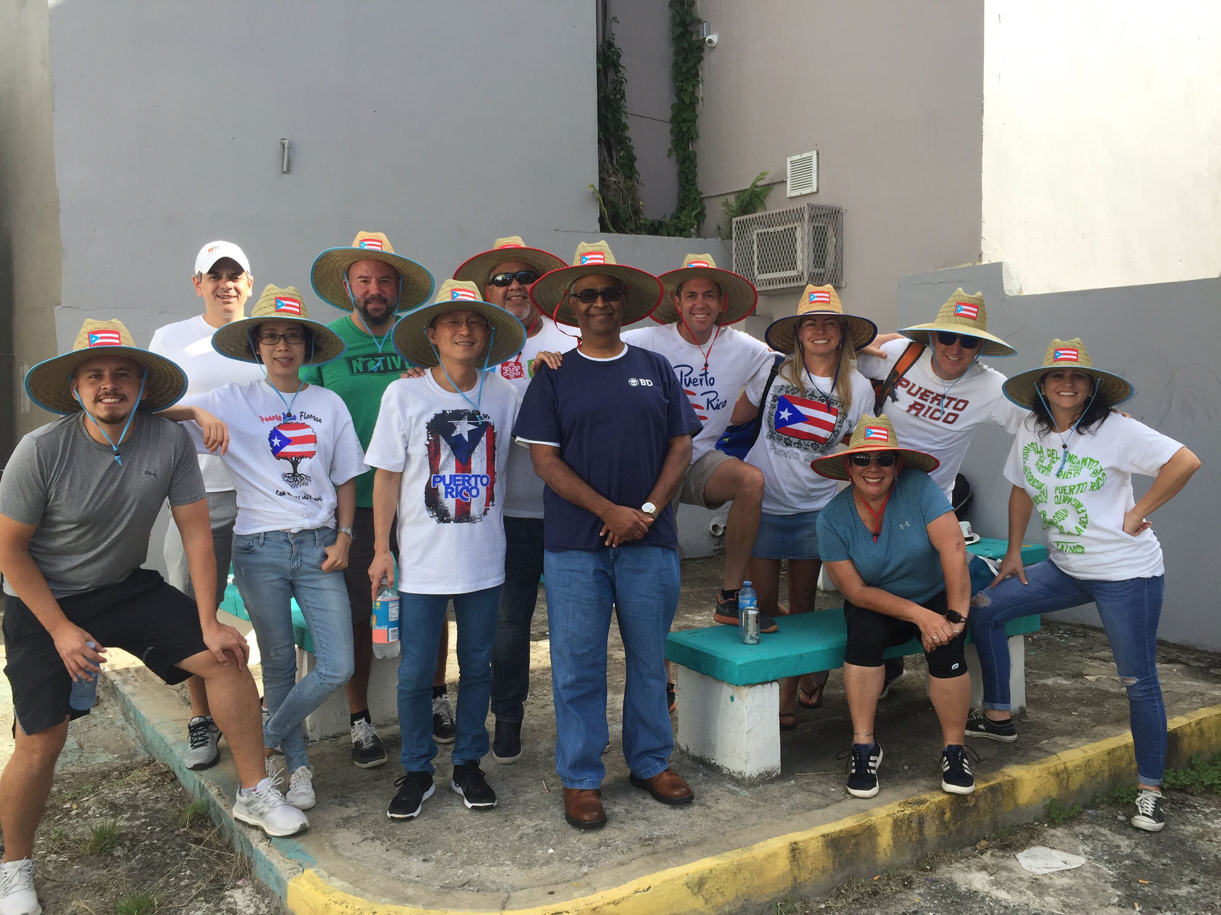 Puerto_Rico_Gives_Back_1