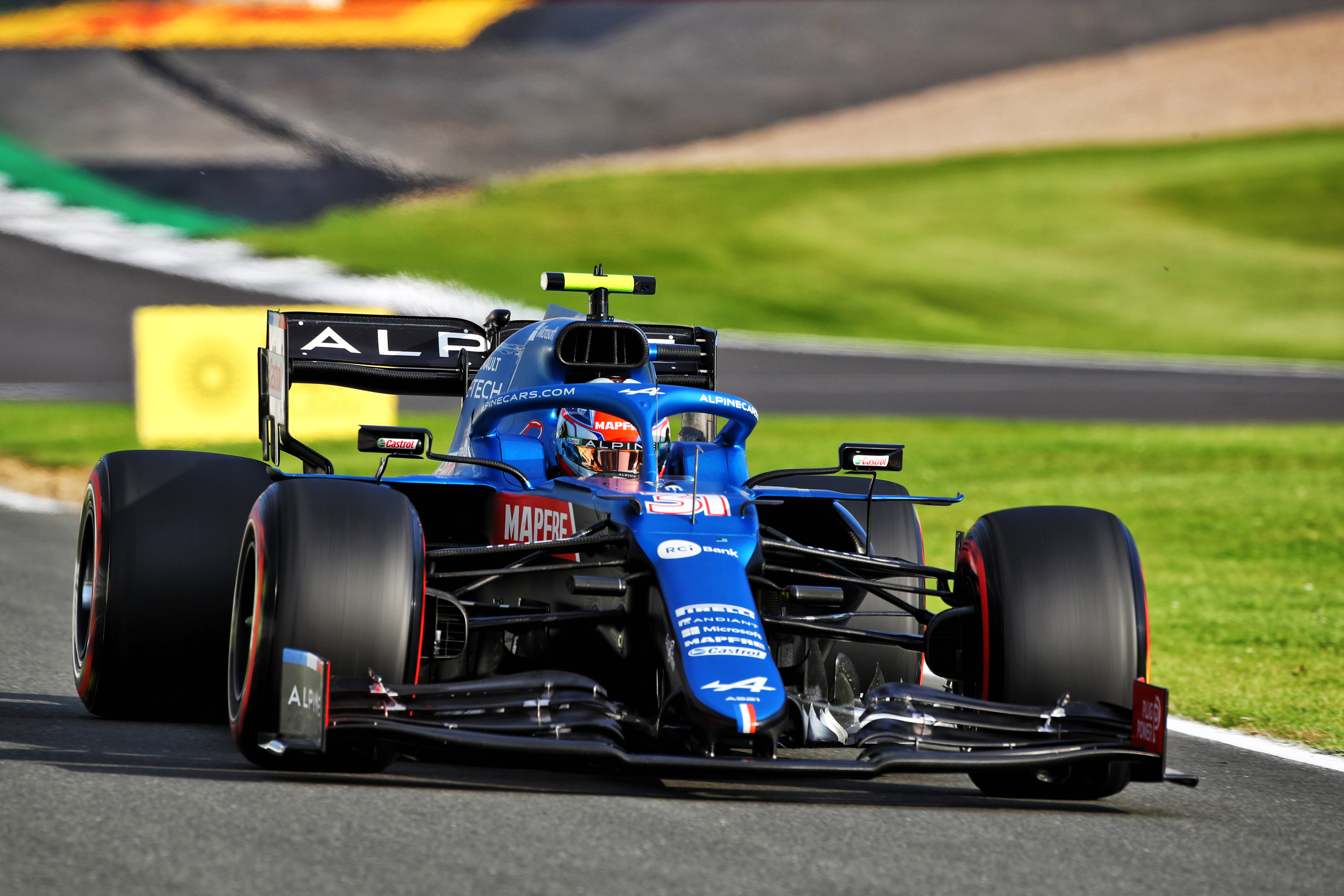 alpine-f1-team-car