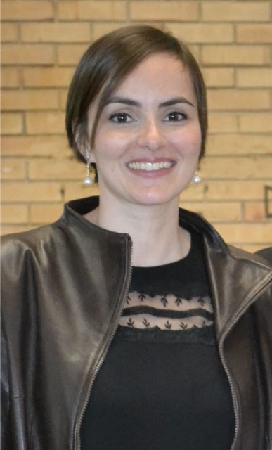 忽略假设和坚持