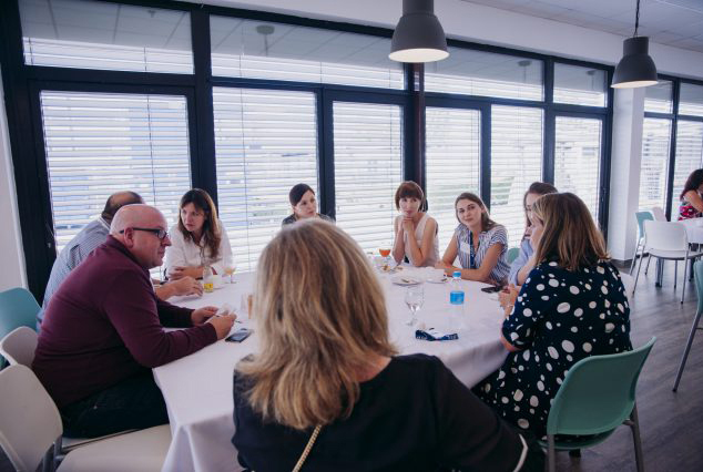 Tiszaújváros“权力论坛:一个激励的空间。