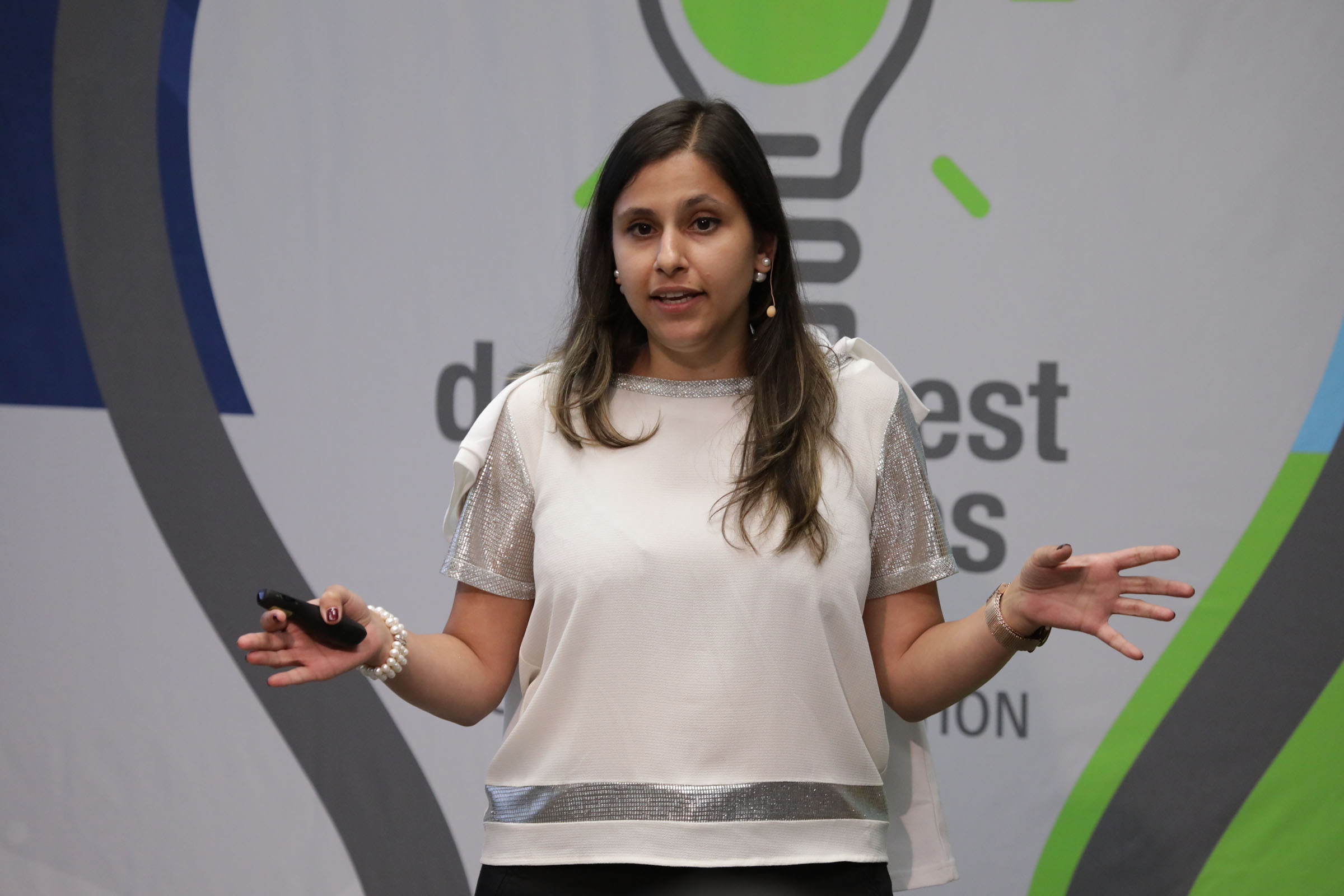 四个焦耳赢得最高奖项竞争在2018年交付最佳实践