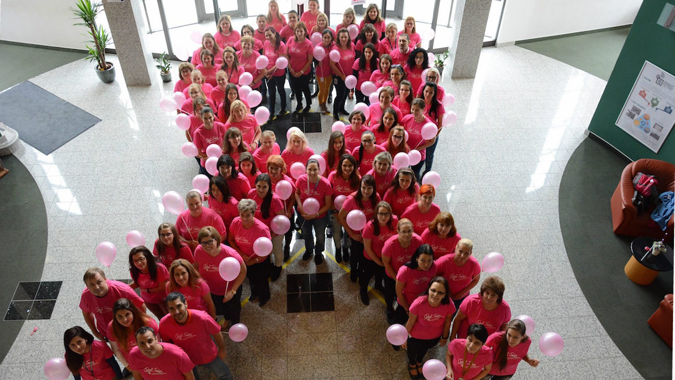 Jabil的欧洲网站支持乳腺癌宣传月