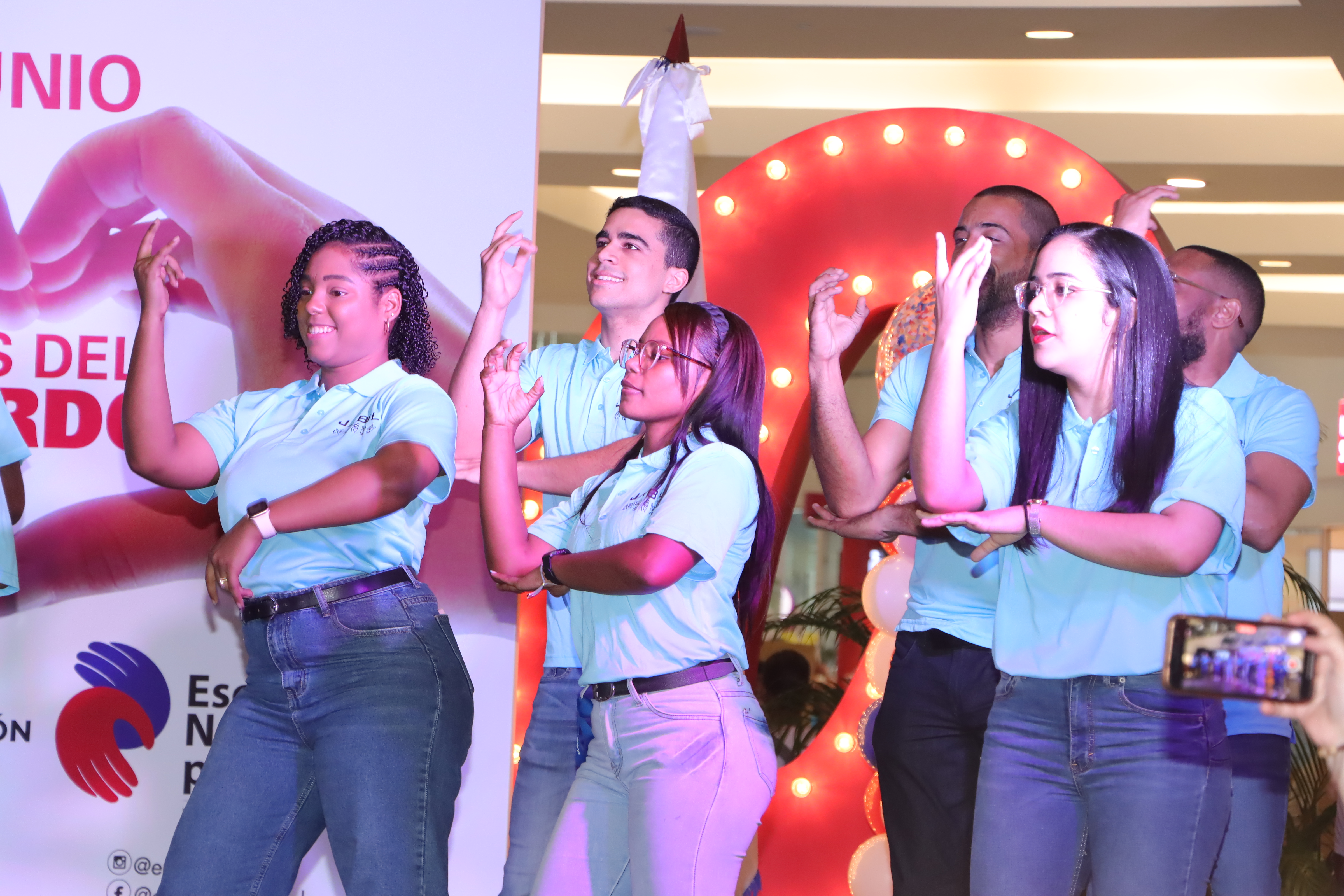 庆祝国际手语日