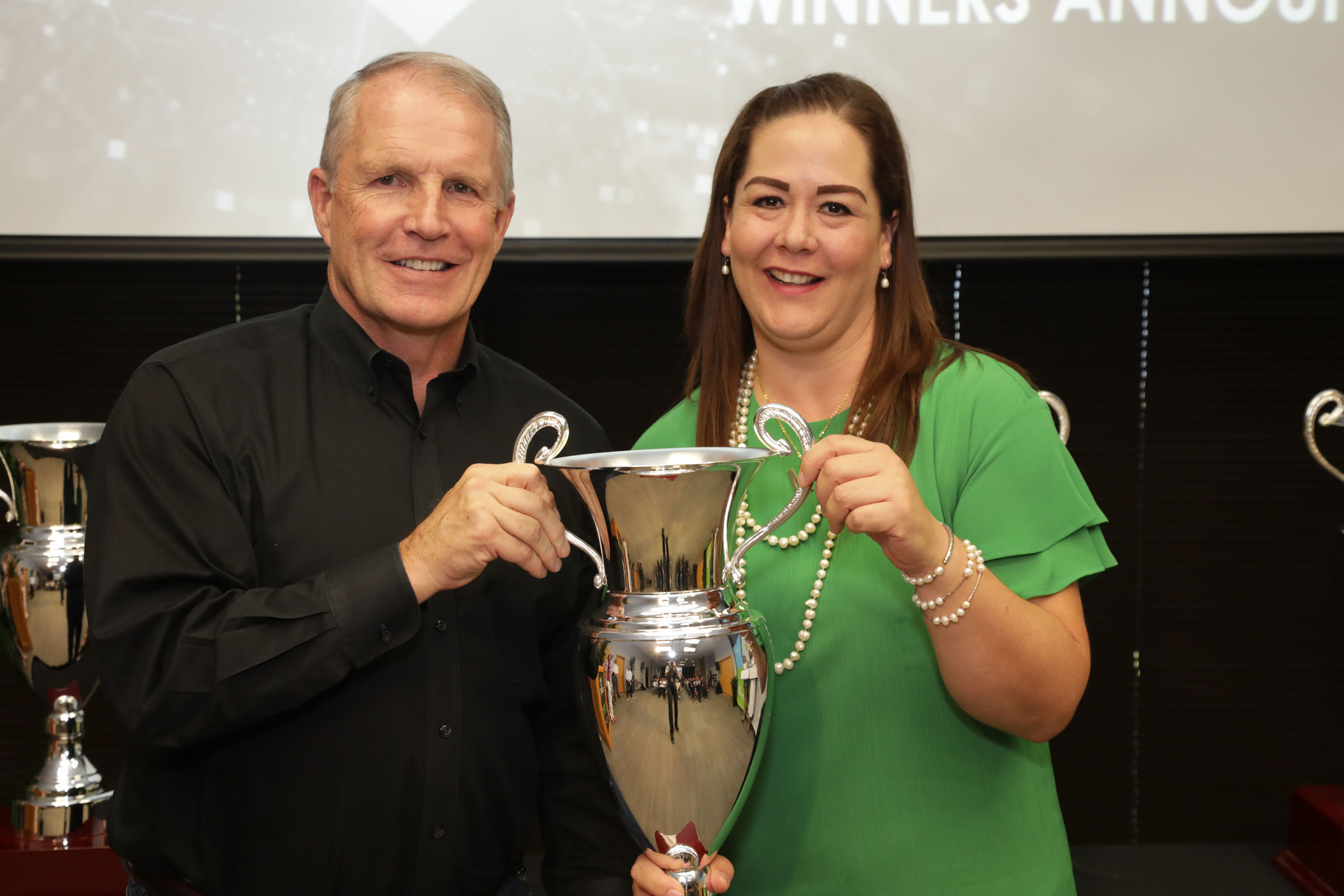 四个焦耳赢得最高奖项竞争在2018年交付最佳实践